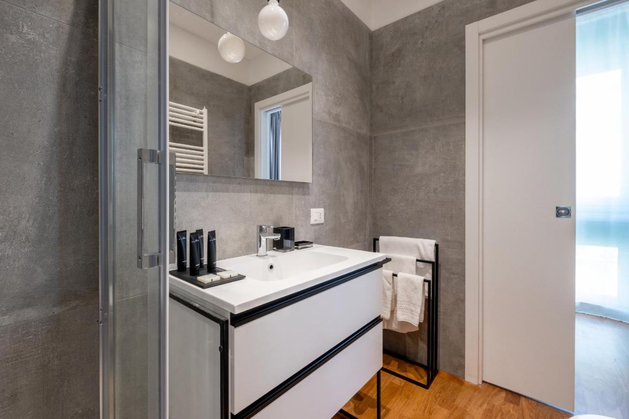 Sweet Life 2 Luxury And Design Apartment Bari Exterior photo